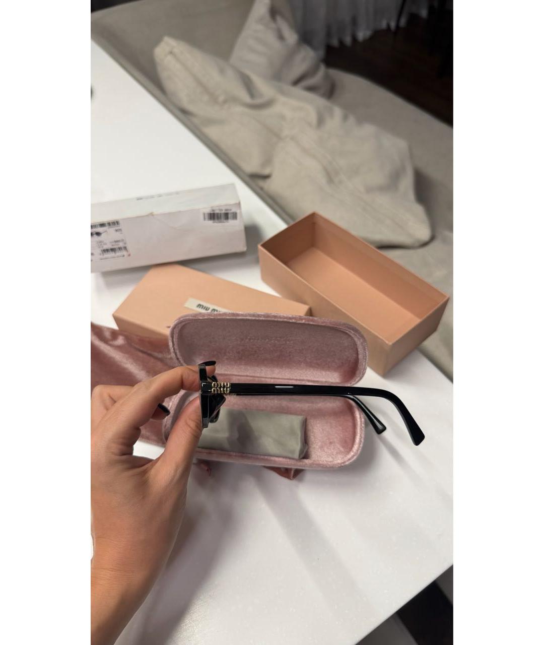 MIU MIU Черные пластиковые солнцезащитные очки, фото 2