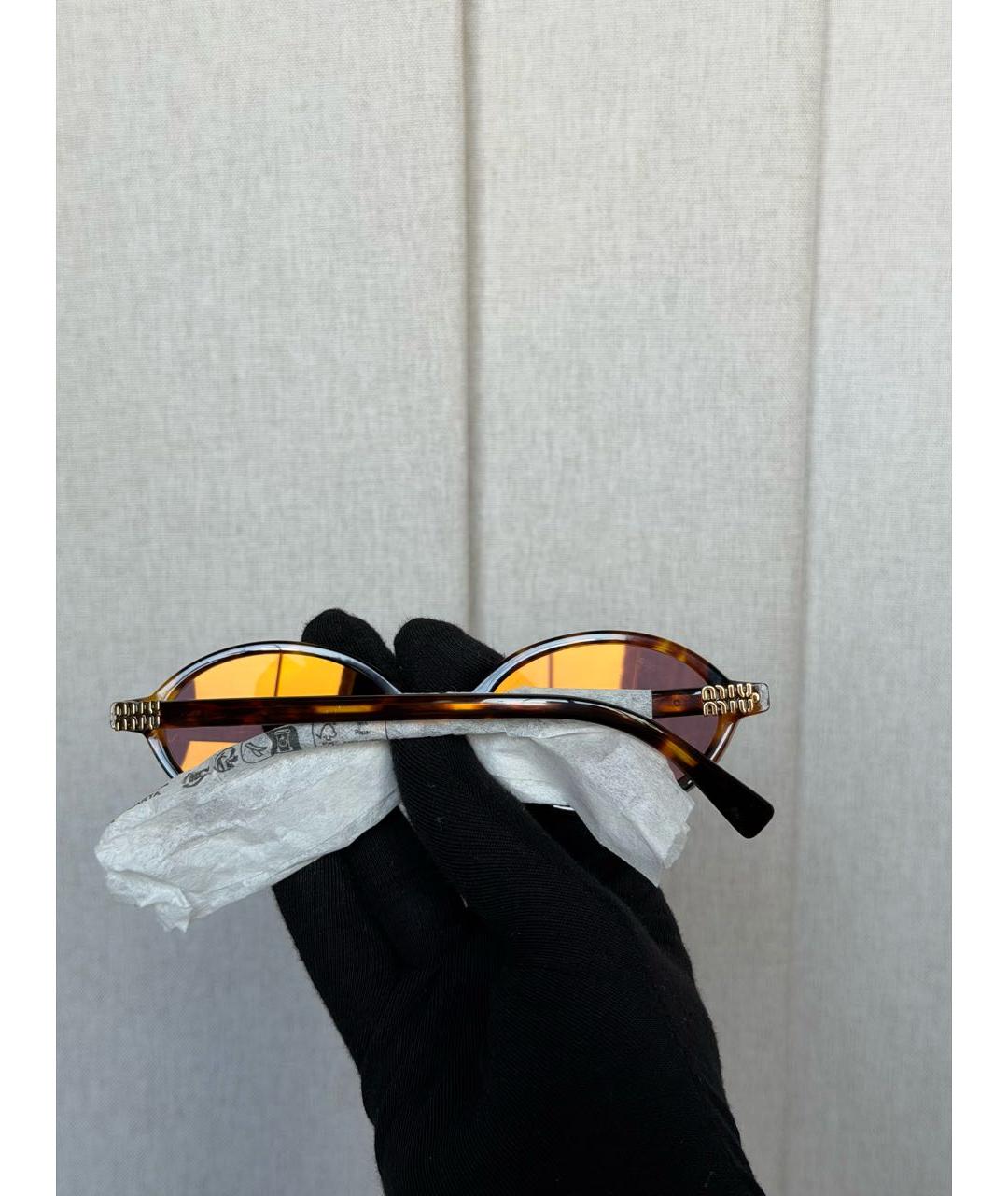 MIU MIU Коричневые пластиковые солнцезащитные очки, фото 3