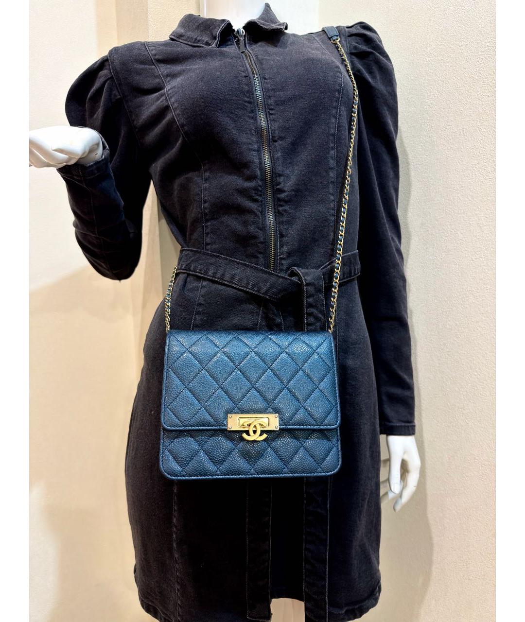 CHANEL Темно-синяя кожаная сумка через плечо, фото 3