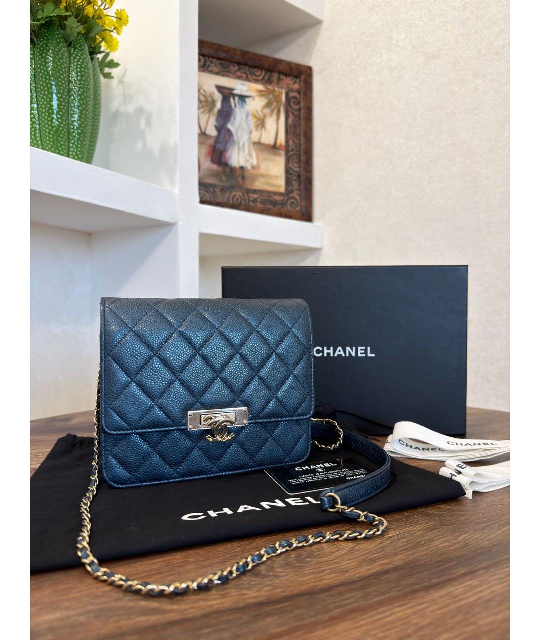 CHANEL Темно-синяя кожаная сумка через плечо, фото 5