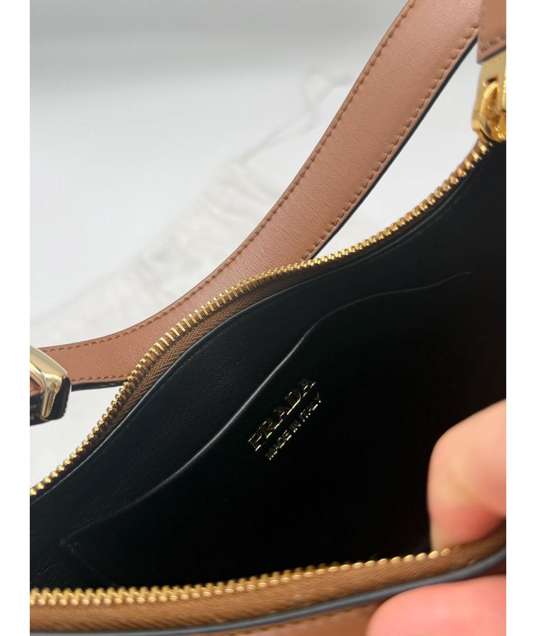 PRADA Коричневая кожаная сумка через плечо, фото 4