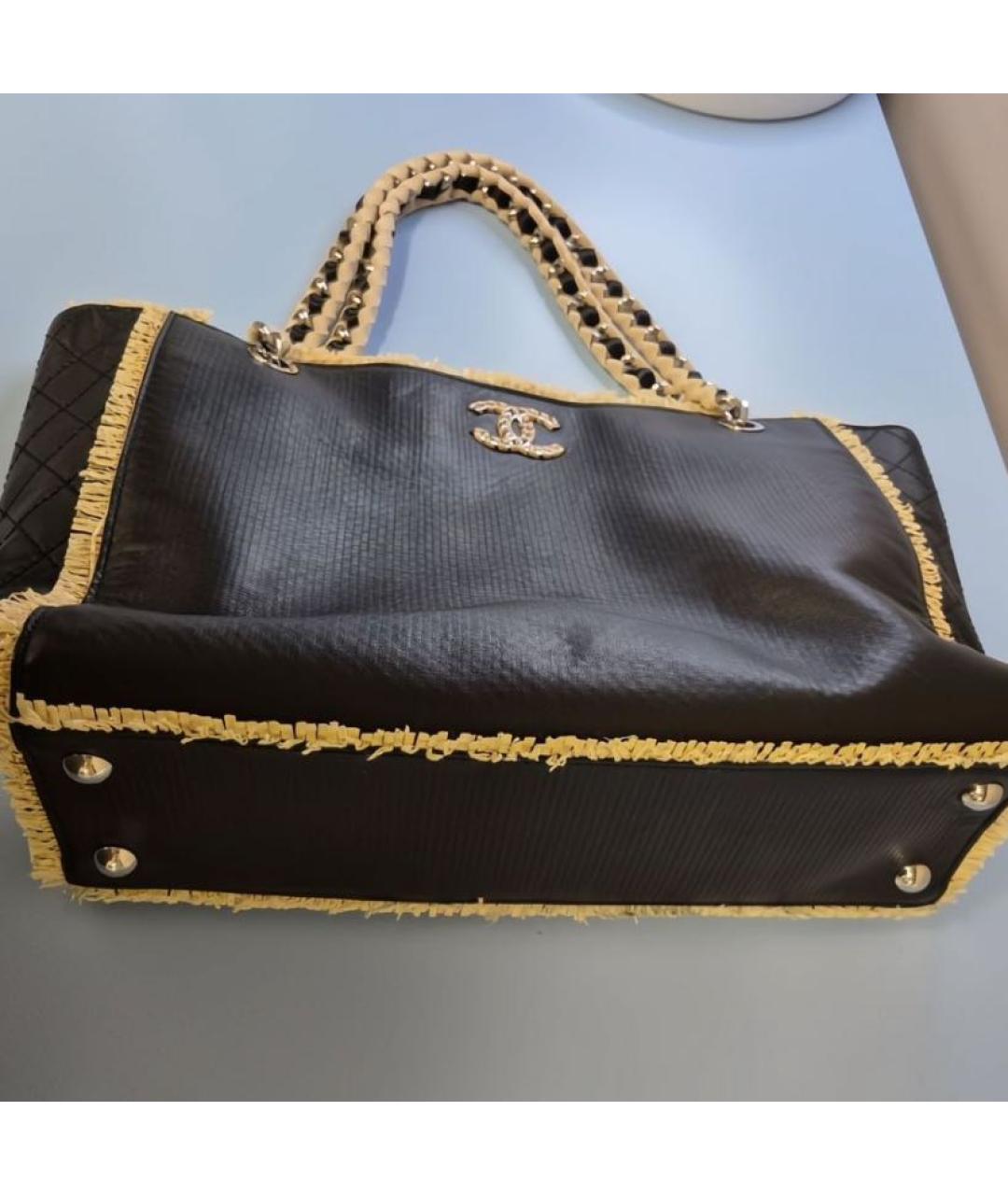 CHANEL Черная сумка с короткими ручками из канвы, фото 3