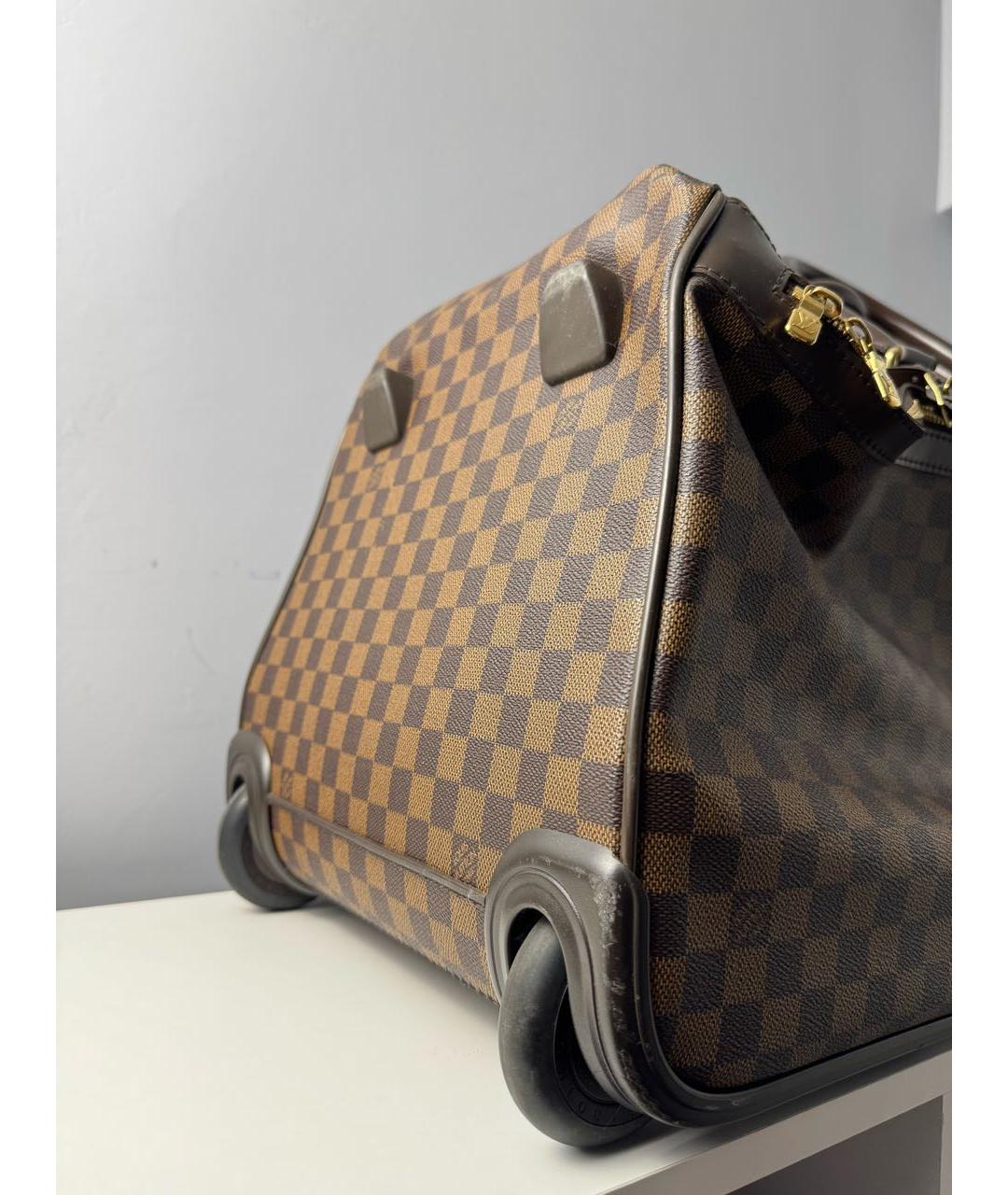 LOUIS VUITTON Коричневый кожаный чемодан, фото 3