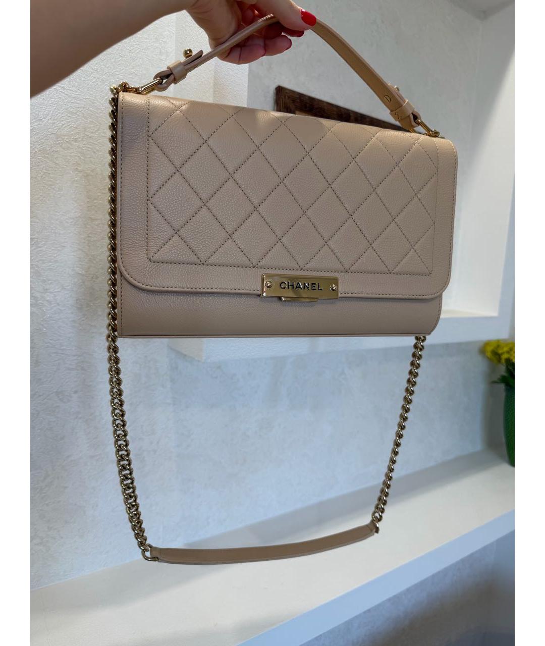 CHANEL Бежевая кожаная сумка с короткими ручками, фото 5