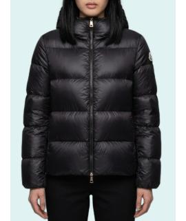MONCLER Пуховик