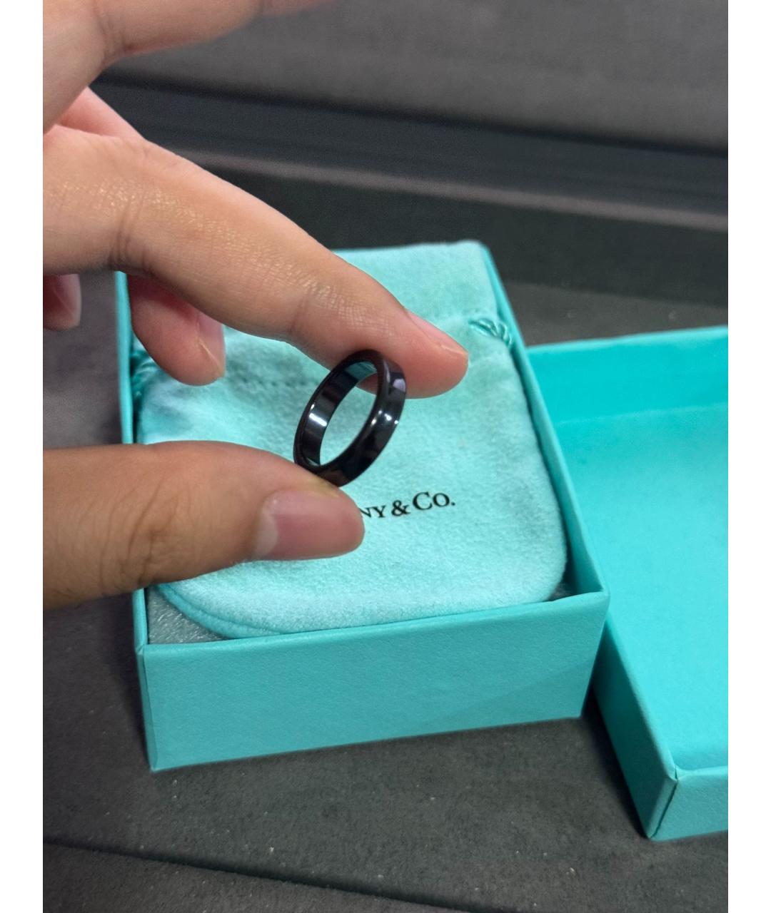 TIFFANY&CO Черное металлическое кольцо, фото 4