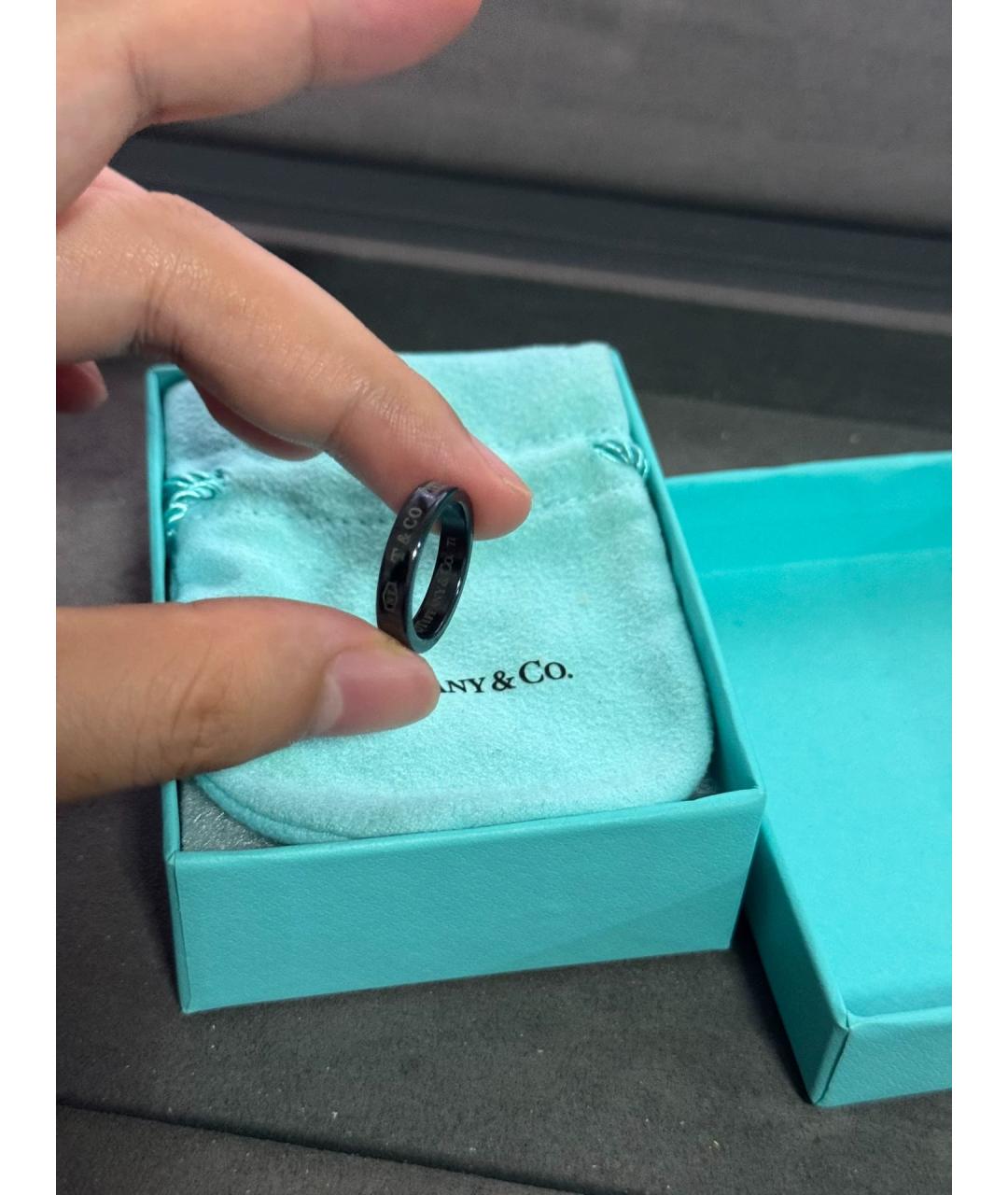 TIFFANY&CO Черное металлическое кольцо, фото 3