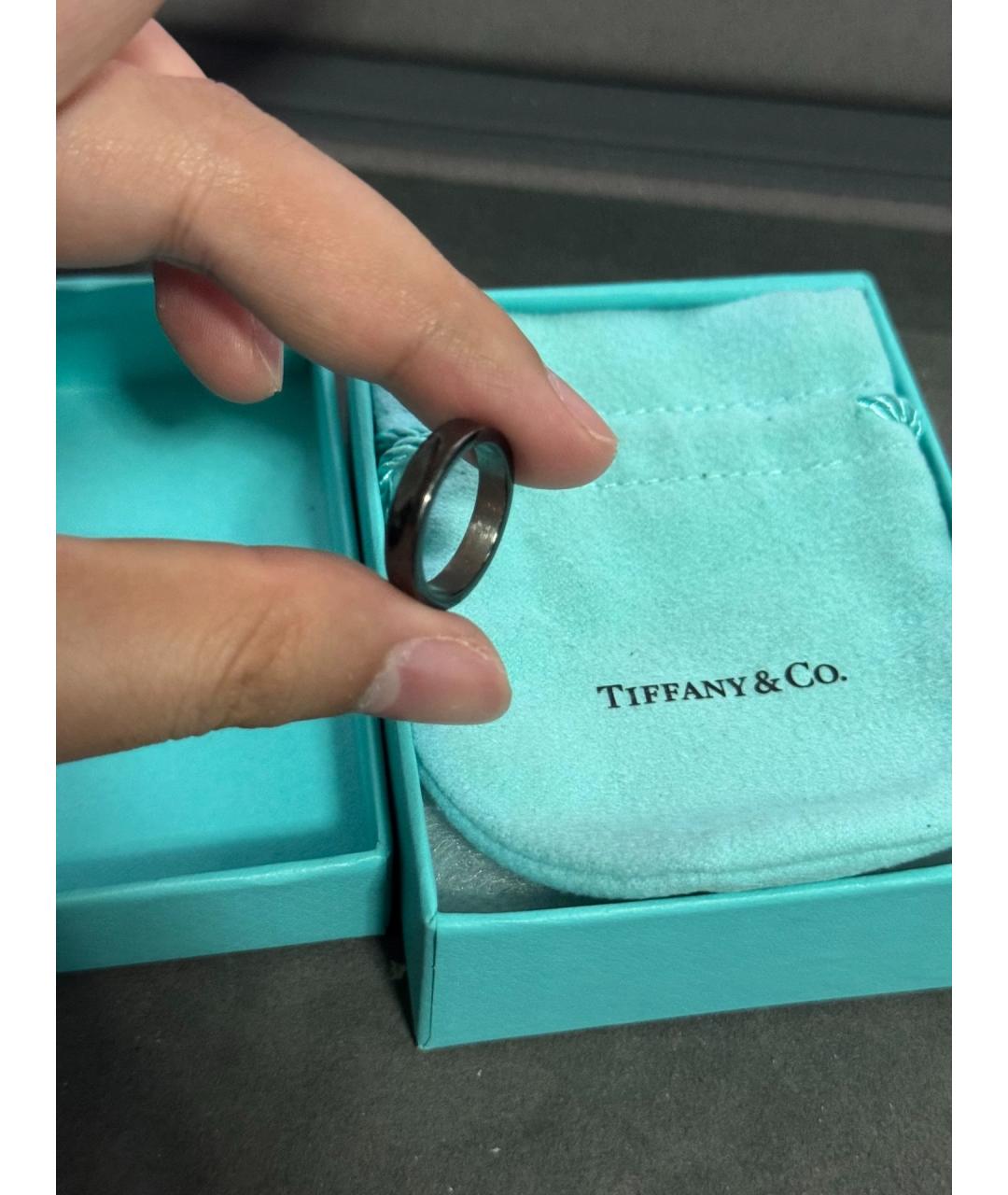 TIFFANY&CO Черное металлическое кольцо, фото 5