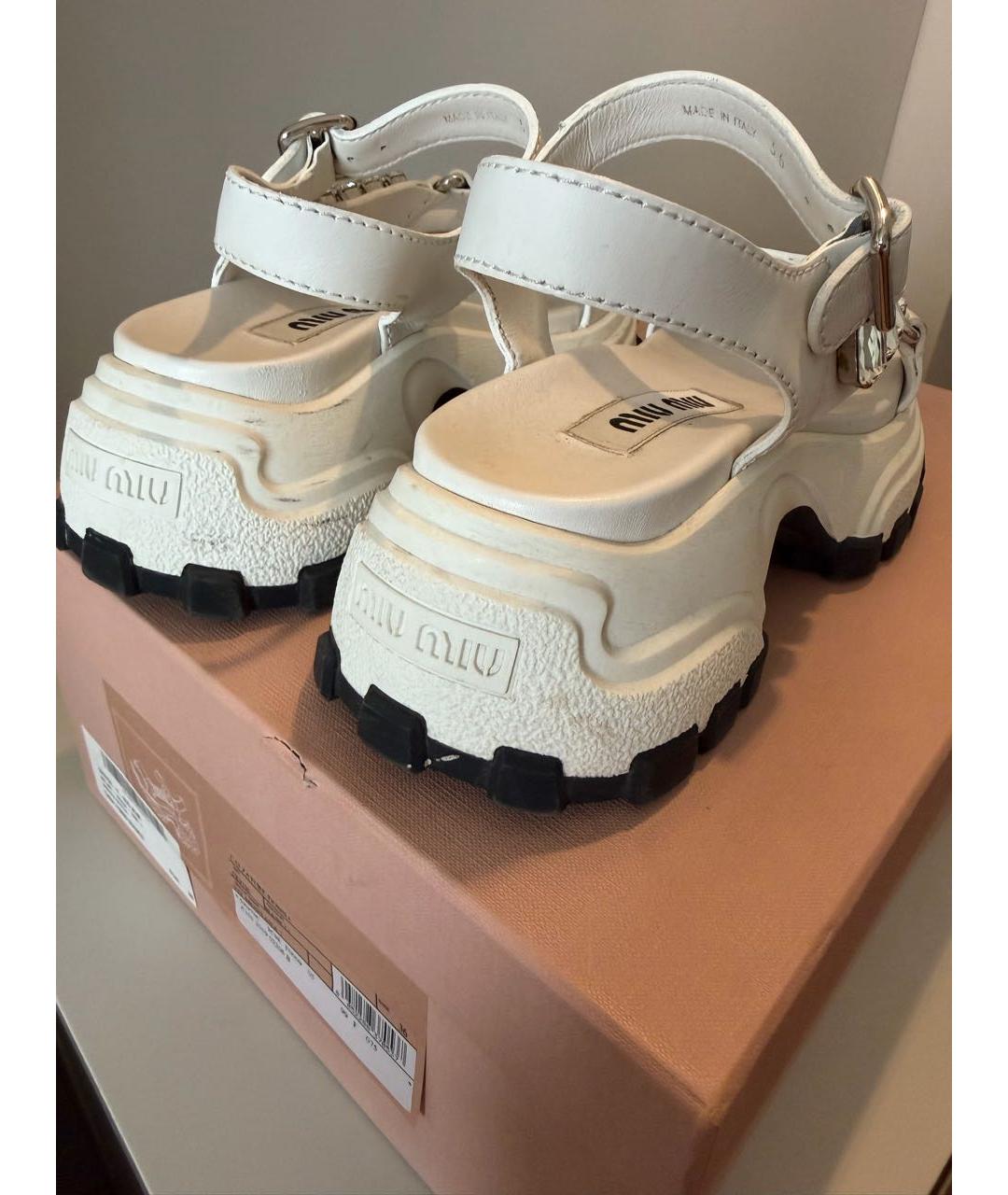 MIU MIU Белые кожаные босоножки, фото 4