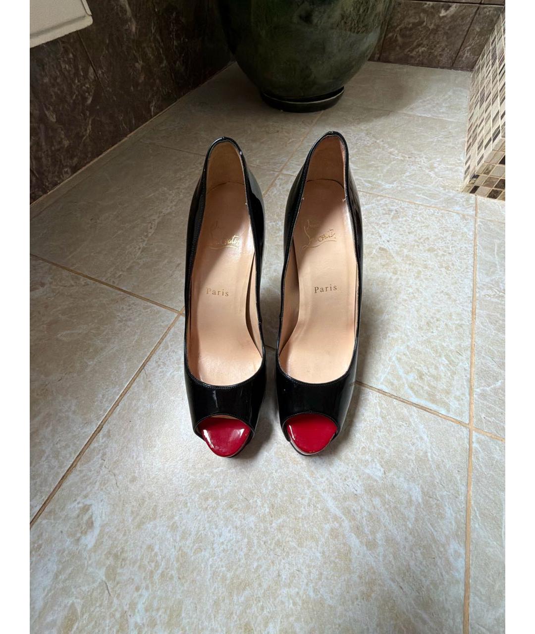 CHRISTIAN LOUBOUTIN Черные туфли из лакированной кожи, фото 2