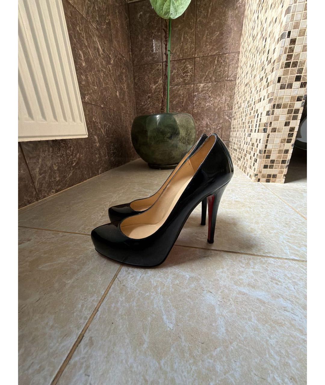 CHRISTIAN LOUBOUTIN Черные туфли из лакированной кожи, фото 5