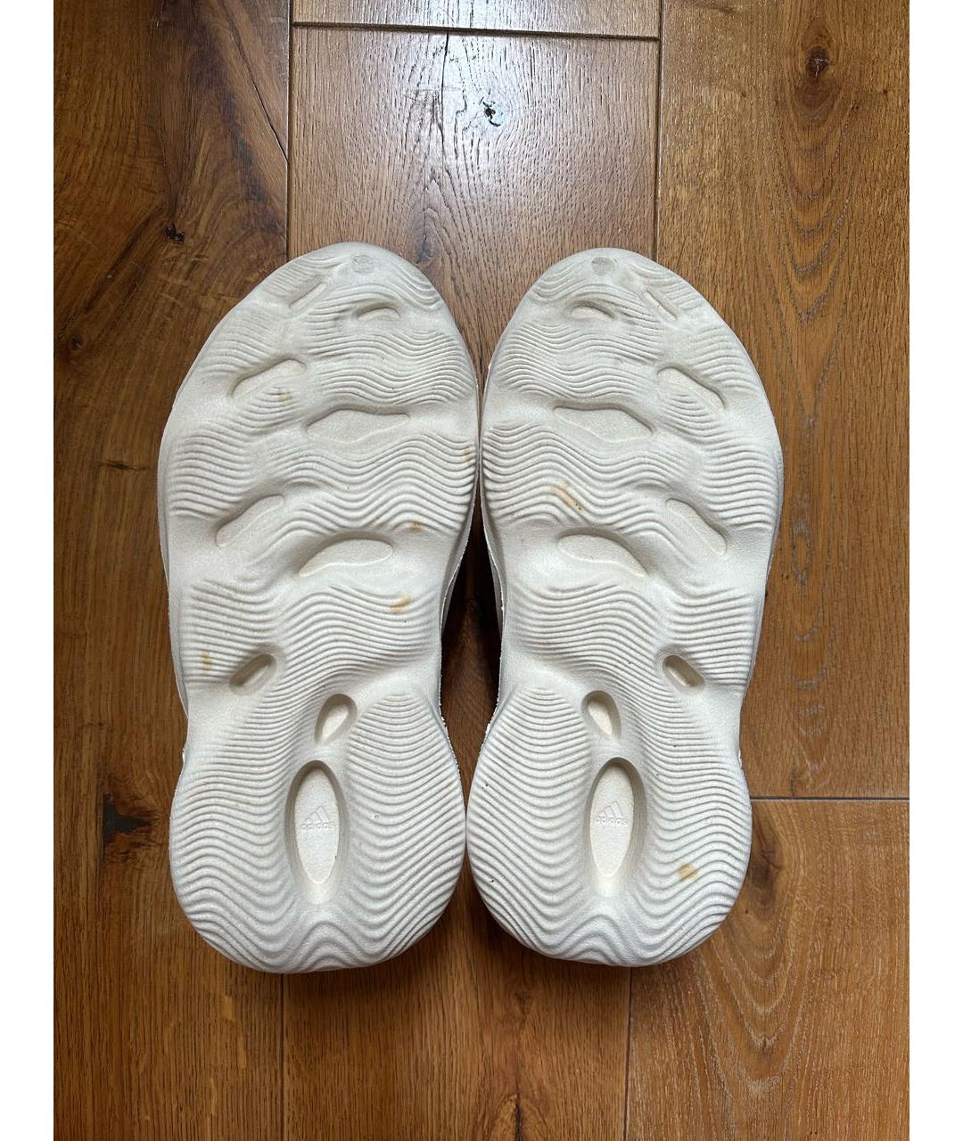 ADIDAS YEEZY Бежевые резиновые низкие кроссовки / кеды, фото 6