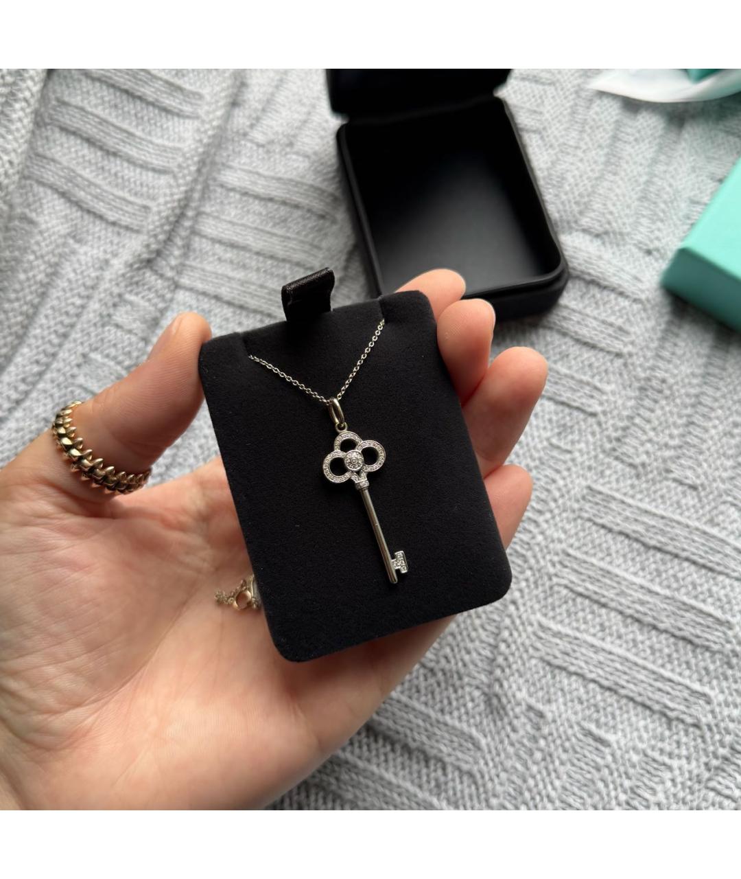 TIFFANY&CO Серая подвеска из белого золота, фото 5