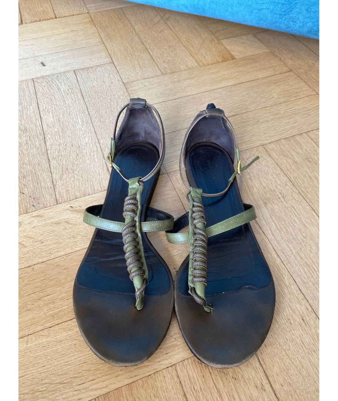 BALENCIAGA Хаки кожаные сандалии, фото 2