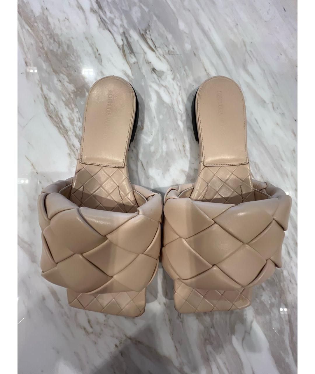 BOTTEGA VENETA Бежевые кожаные шлепанцы, фото 2