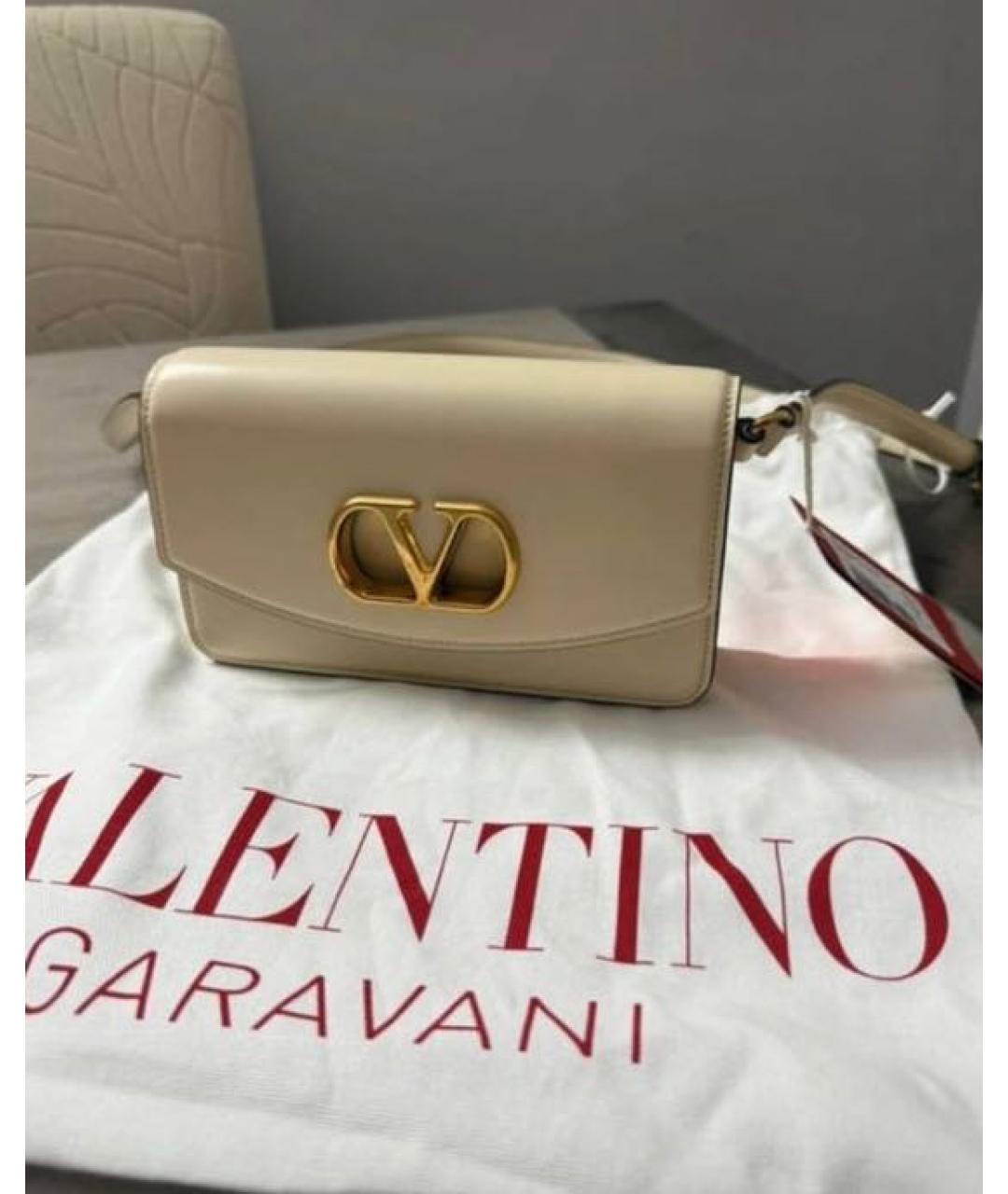 VALENTINO Бежевая кожаная сумка через плечо, фото 4