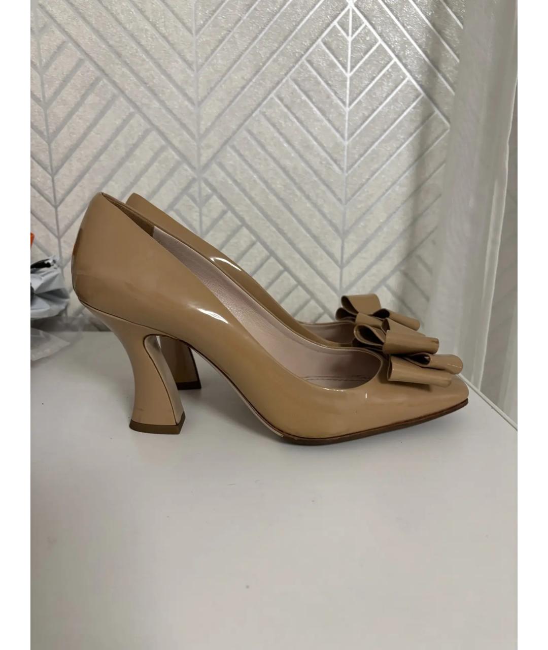 MIU MIU Бежевые кожаные туфли, фото 9