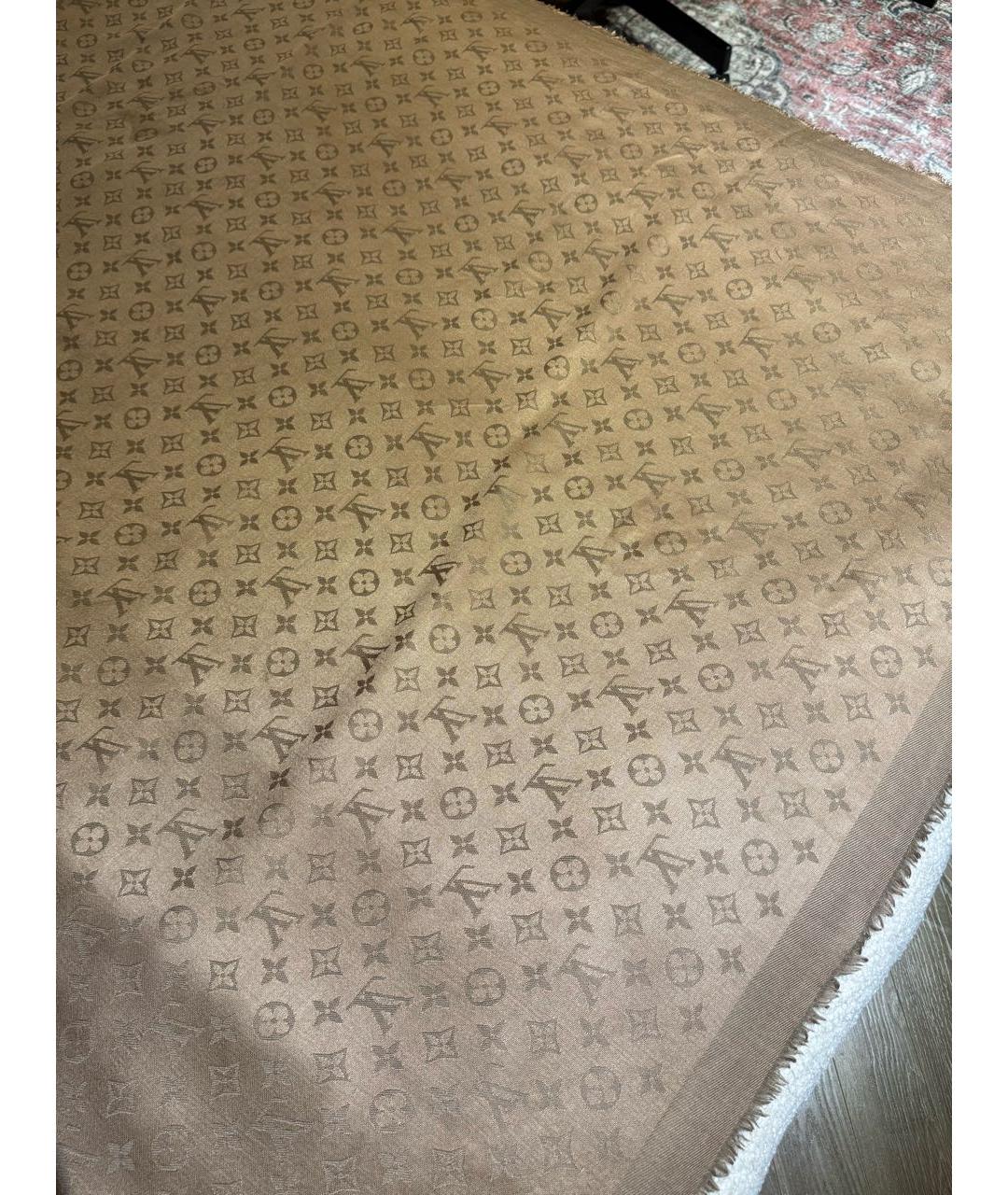 LOUIS VUITTON Бежевый шелковый шарф, фото 6