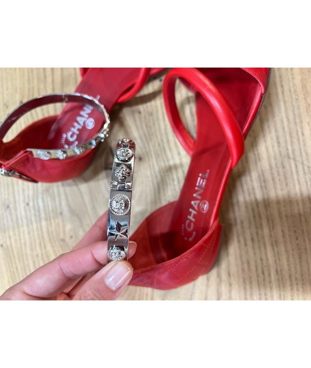 CHANEL Красные кожаные босоножки, фото 8