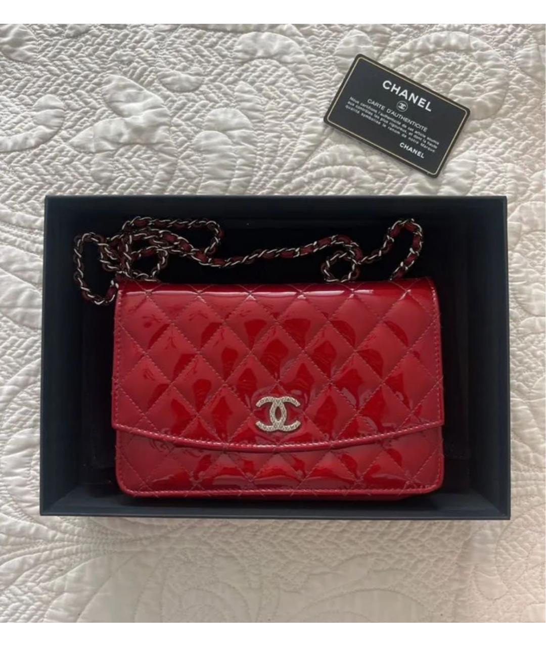 CHANEL Красная сумка через плечо из лакированной кожи, фото 7
