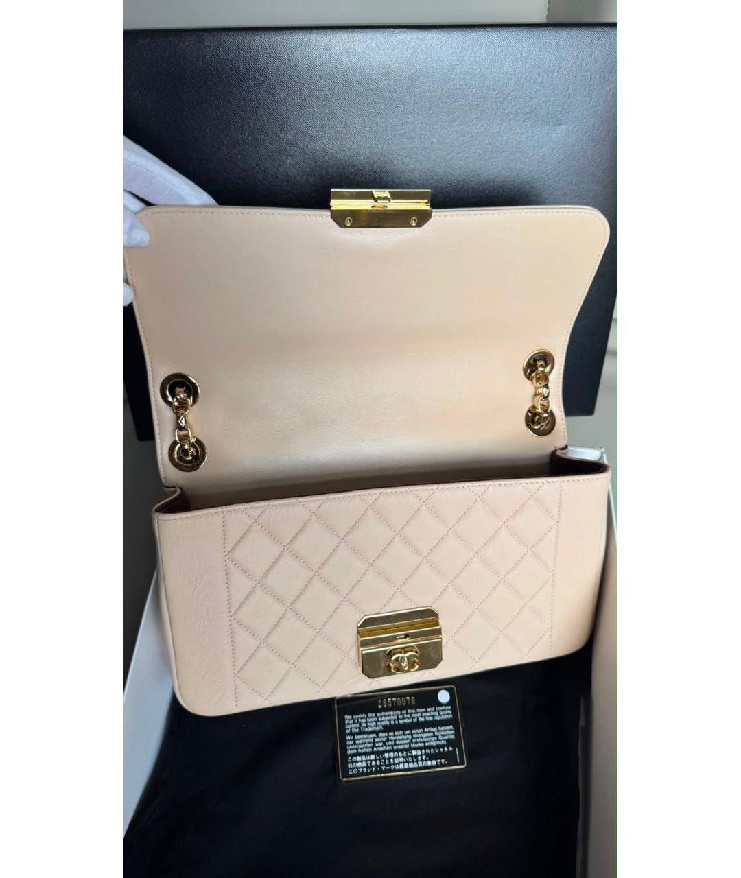 CHANEL Бежевая кожаная сумка через плечо, фото 2
