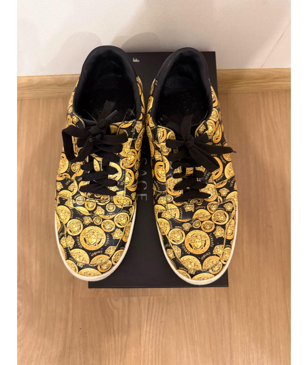 VERSACE Золотые кожаные низкие кроссовки / кеды, фото 3
