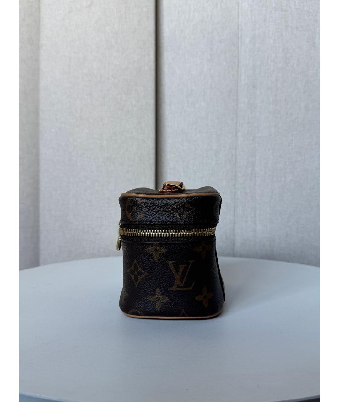 LOUIS VUITTON Коричневая косметичка из канвы, фото 8