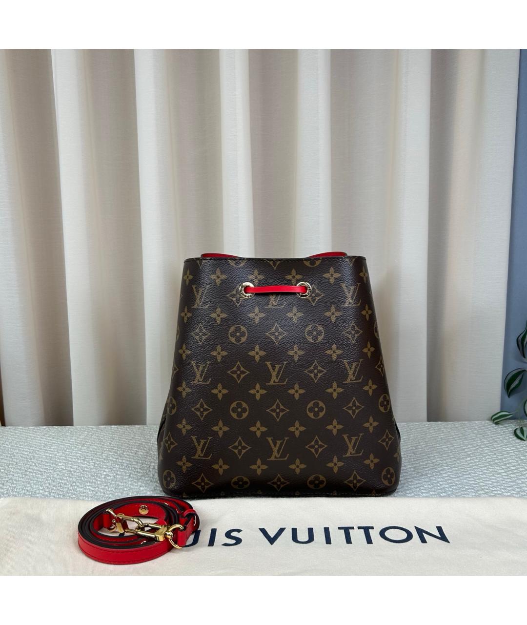 LOUIS VUITTON Коричневая сумка через плечо из канвы, фото 3