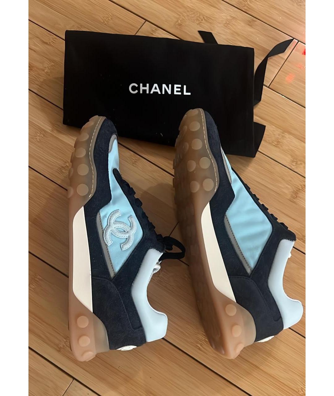 CHANEL Темно-синие замшевые кроссовки, фото 4
