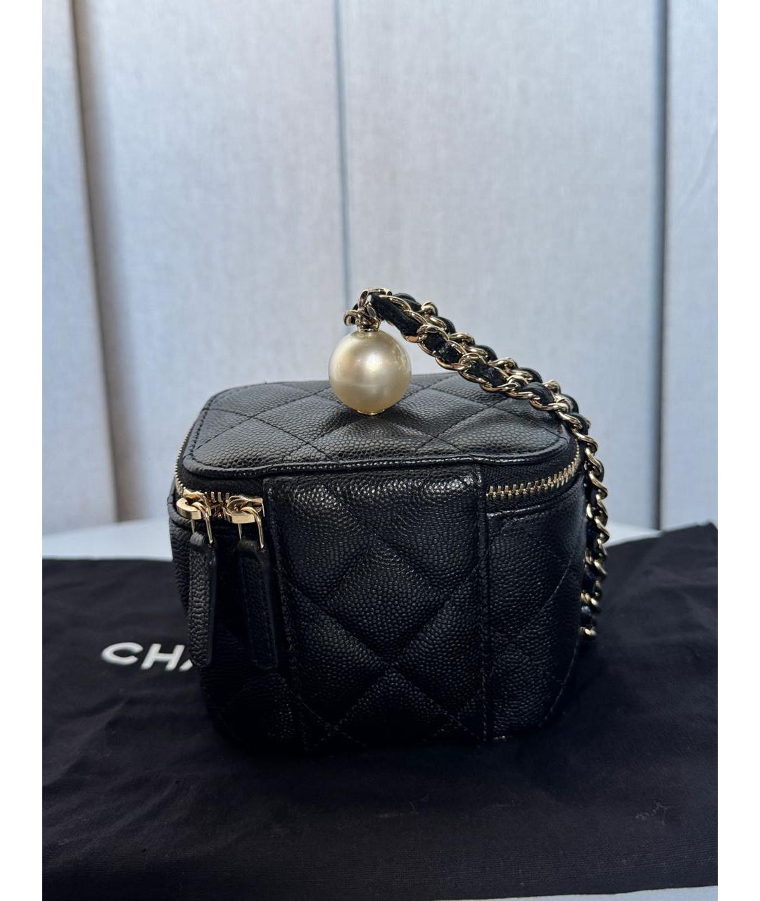 CHANEL Черная кожаная сумка с короткими ручками, фото 3