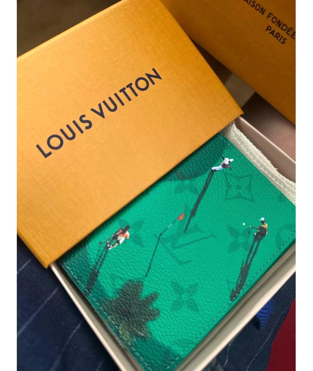 LOUIS VUITTON Зеленый кожаный кардхолдер, фото 6