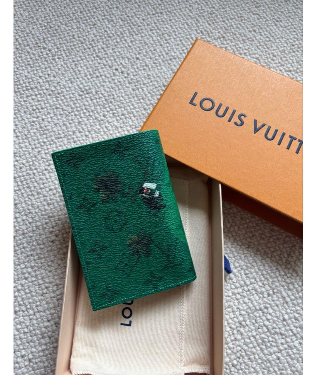 LOUIS VUITTON Зеленый кожаный кардхолдер, фото 7
