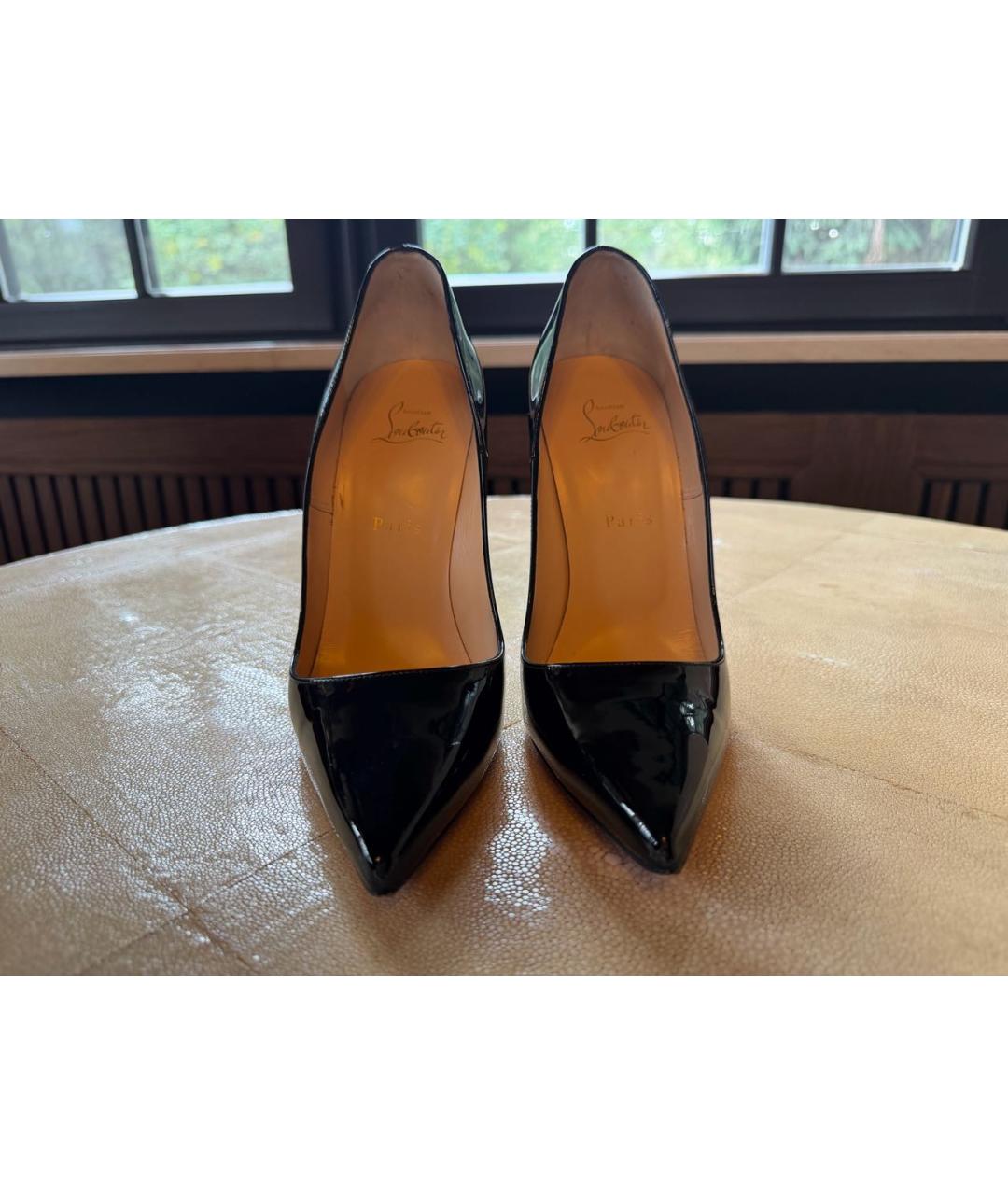 CHRISTIAN LOUBOUTIN Черные туфли из лакированной кожи, фото 2