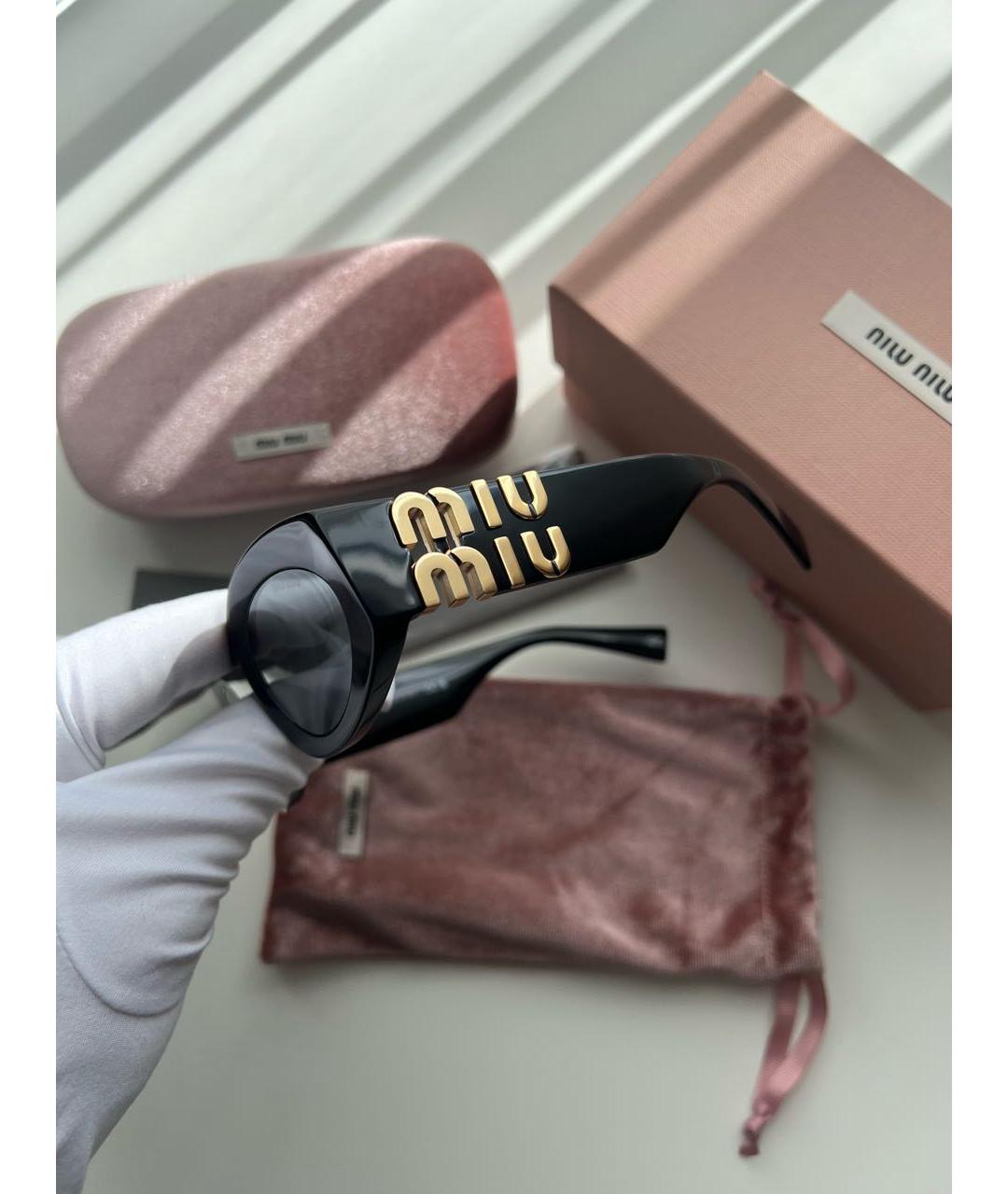 MIU MIU Черные пластиковые солнцезащитные очки, фото 4
