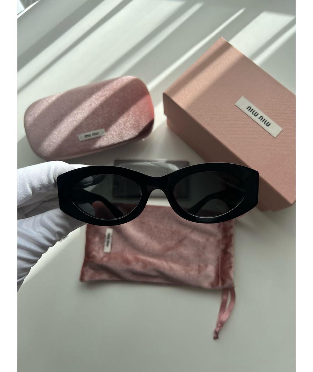 MIU MIU Черные пластиковые солнцезащитные очки, фото 3