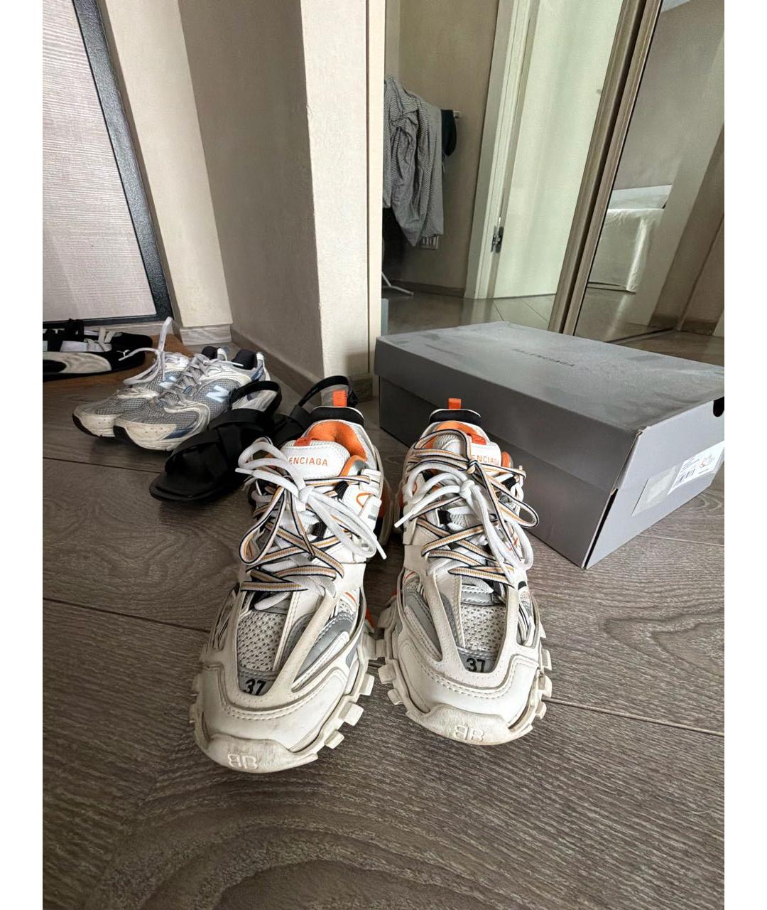BALENCIAGA Белые кожаные кроссовки, фото 2