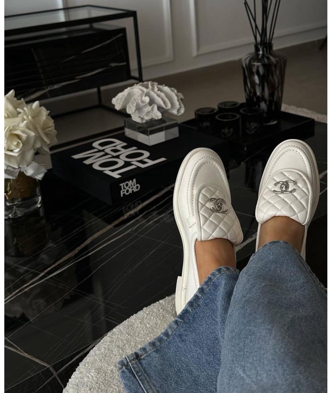 CHANEL Белые кожаные лоферы, фото 3