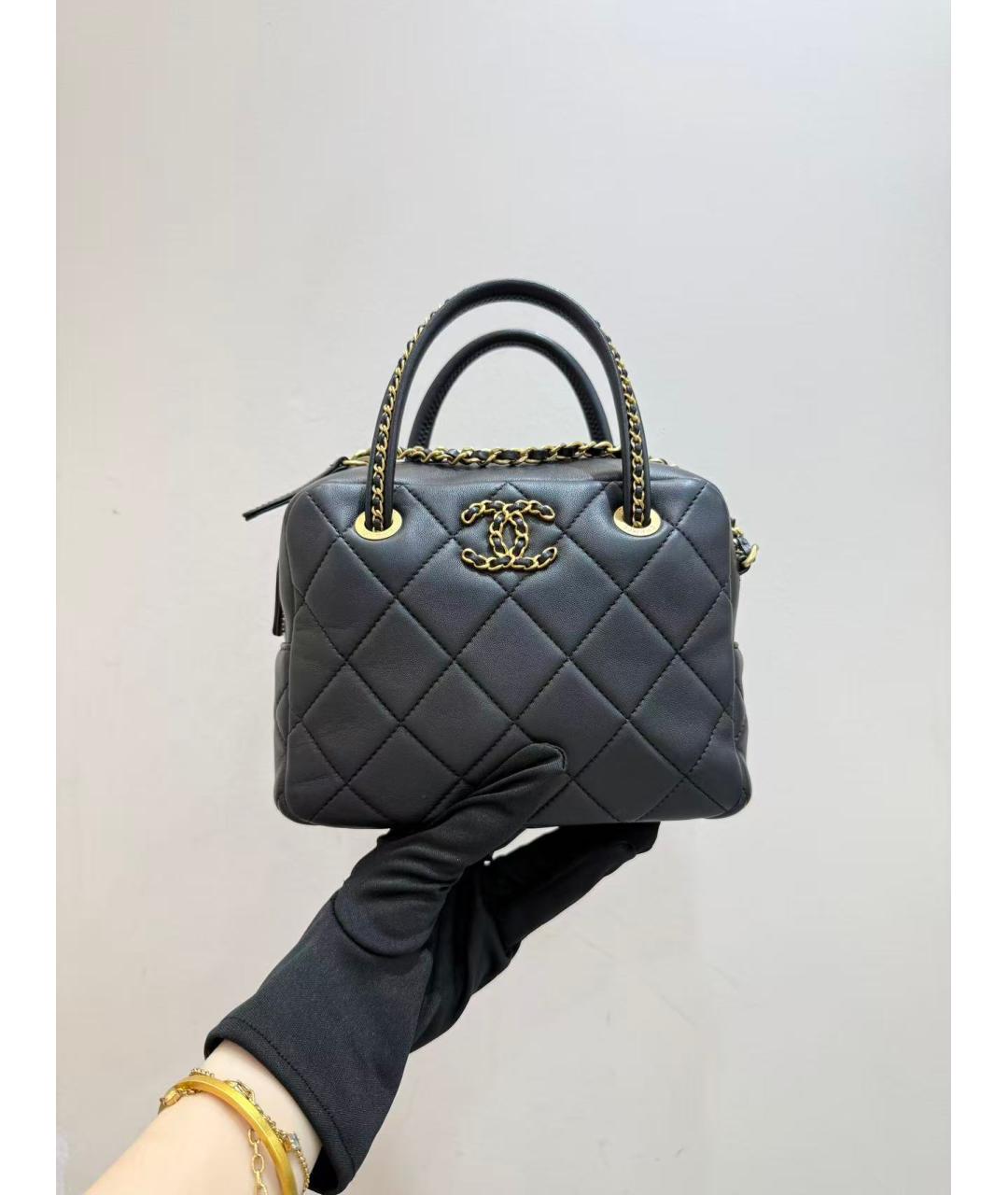 CHANEL Черная кожаная сумка с короткими ручками, фото 2