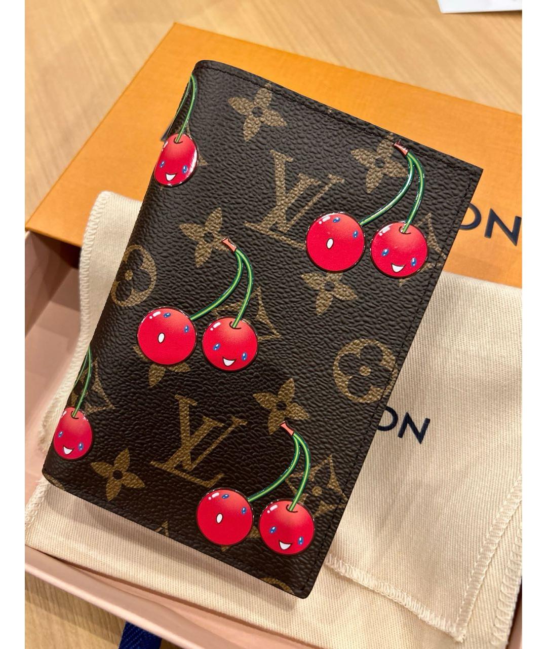 LOUIS VUITTON Коричневый кожаный кардхолдер, фото 6