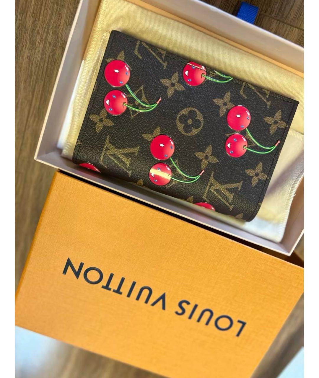 LOUIS VUITTON Коричневый кожаный кардхолдер, фото 5