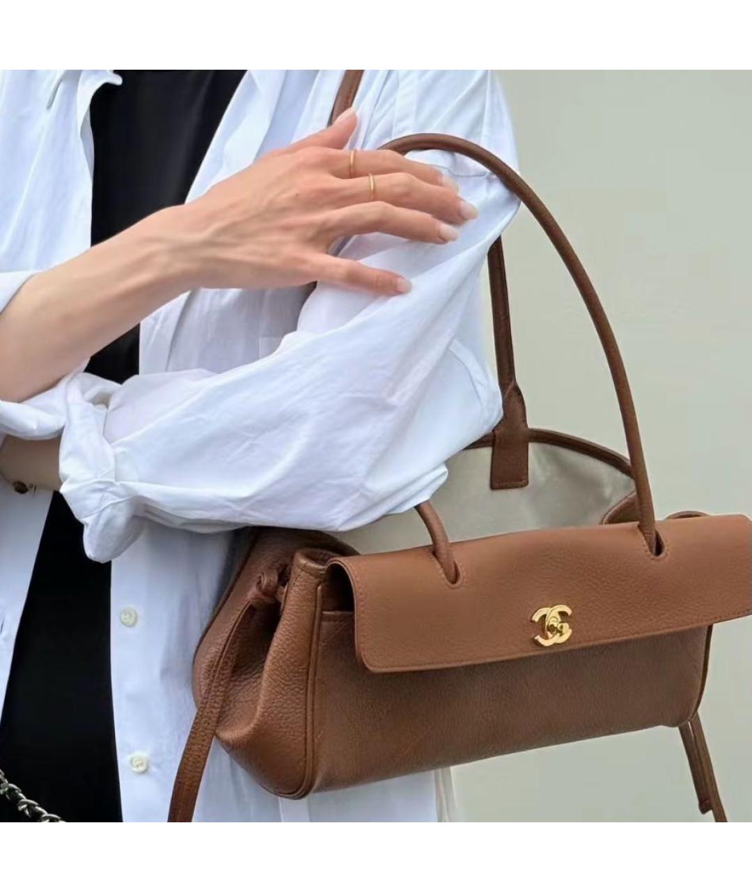 CHANEL Коричневая кожаная сумка через плечо, фото 7