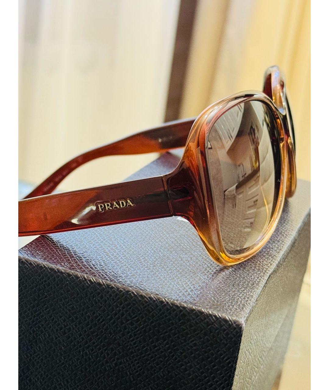 PRADA Бордовые пластиковые солнцезащитные очки, фото 4