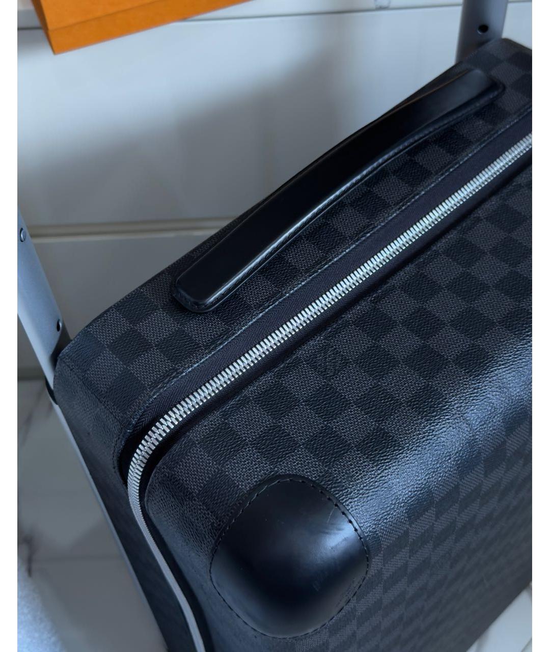 LOUIS VUITTON Серый чемодан из канвы, фото 4