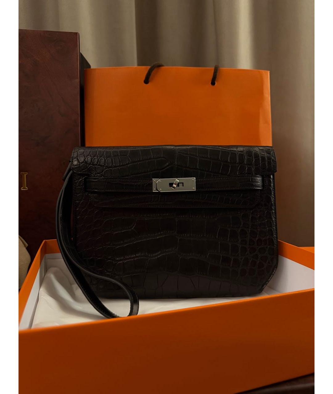 HERMES Черная барсетка из кожи аллигатора, фото 6
