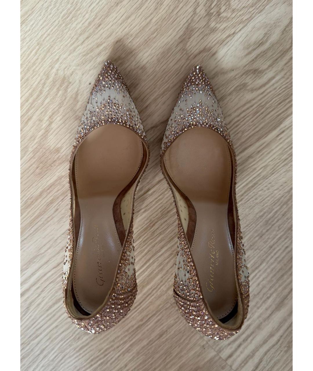 GIANVITO ROSSI Бежевые текстильные туфли, фото 3
