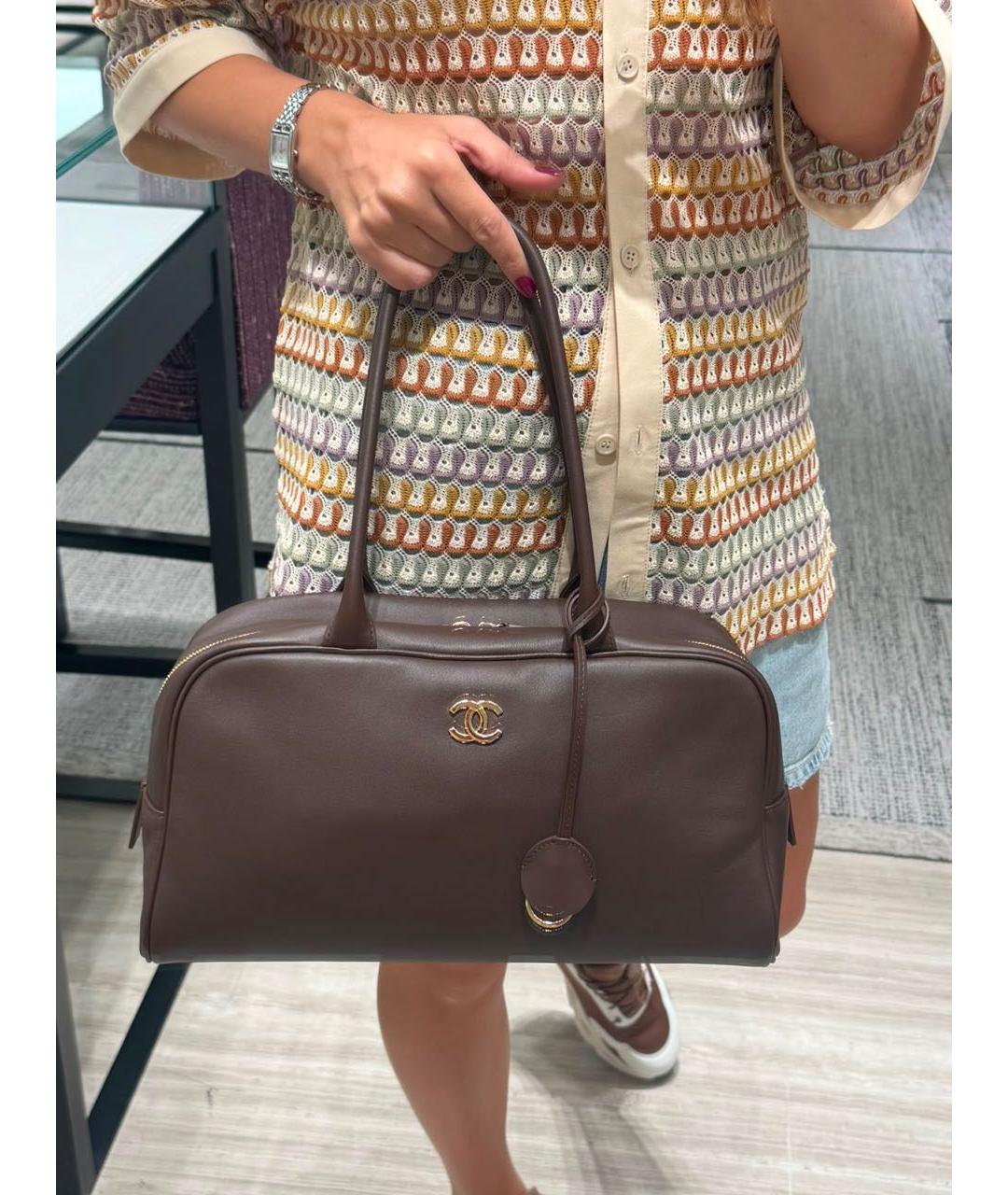 CHANEL Коричневая кожаная сумка тоут, фото 3