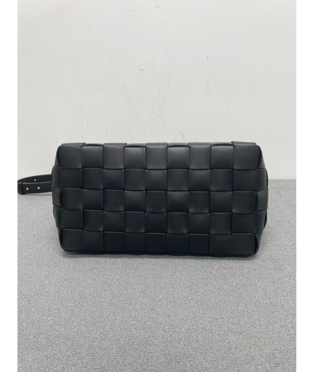 BOTTEGA VENETA Черная кожаная сумка через плечо, фото 5