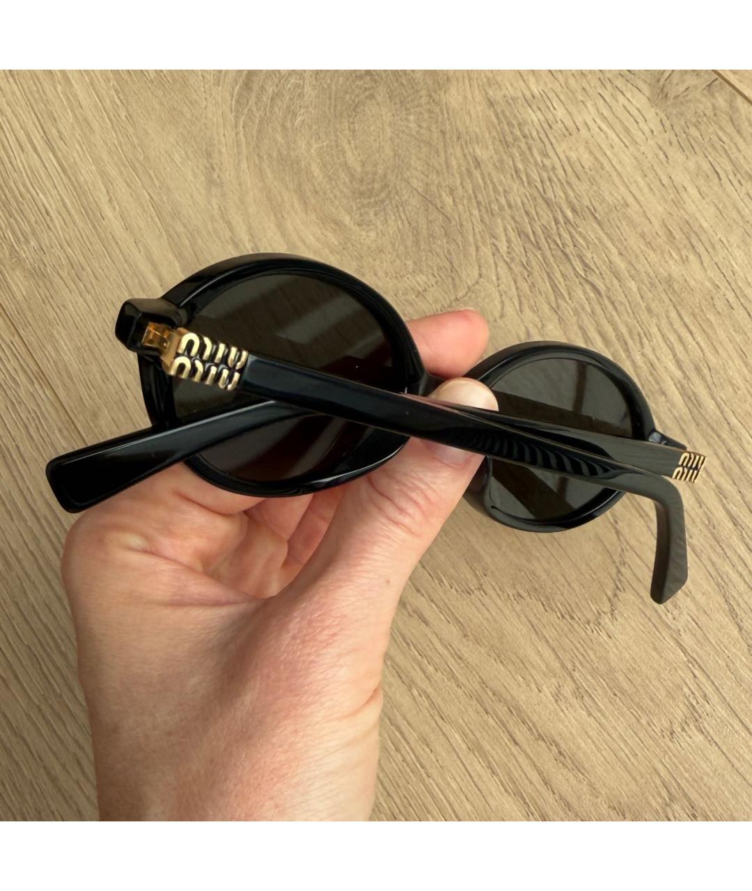 MIU MIU Черные пластиковые солнцезащитные очки, фото 3