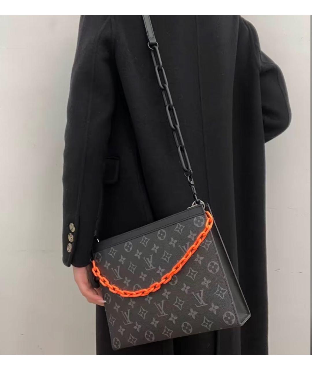 LOUIS VUITTON Черная кожаная поясная сумка, фото 5