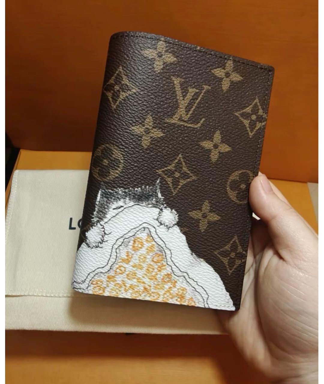 LOUIS VUITTON Коричневый кожаный кошелек, фото 4